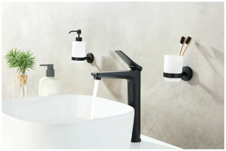 Смеситель для раковины Lemark Bronx (LM3709BL)